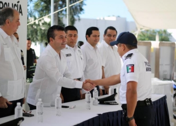 Mauricio Góngora comprometido con el bienestar de los policías