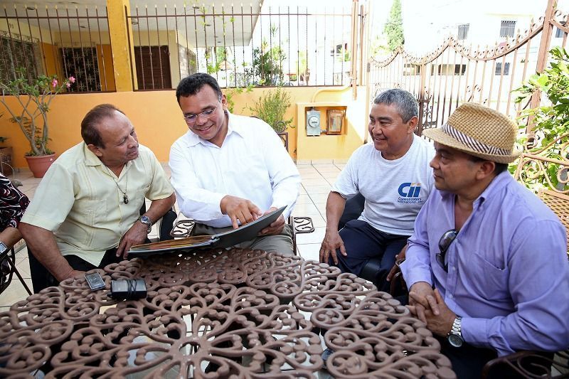 Reconocen destacada trayectoria del primer yucateco campeón mundial de box