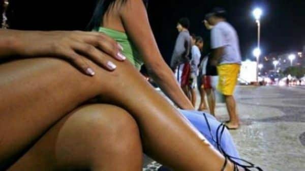 Sexoservidoras cancunenses “retan” a policías abusivos