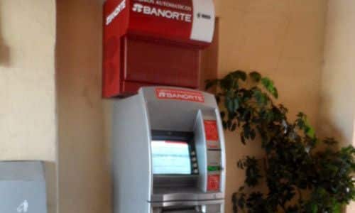 Frustran robo a cajero de “Banorte” en la Héroes de Chetumal