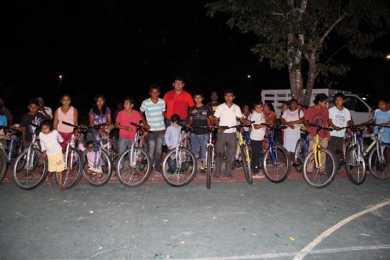 Apoyo decidido a la educación en Bacalar