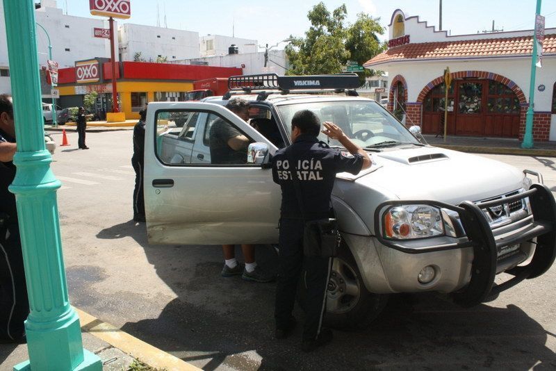 Chocan dos trocas en céntricas calles de Chetumal