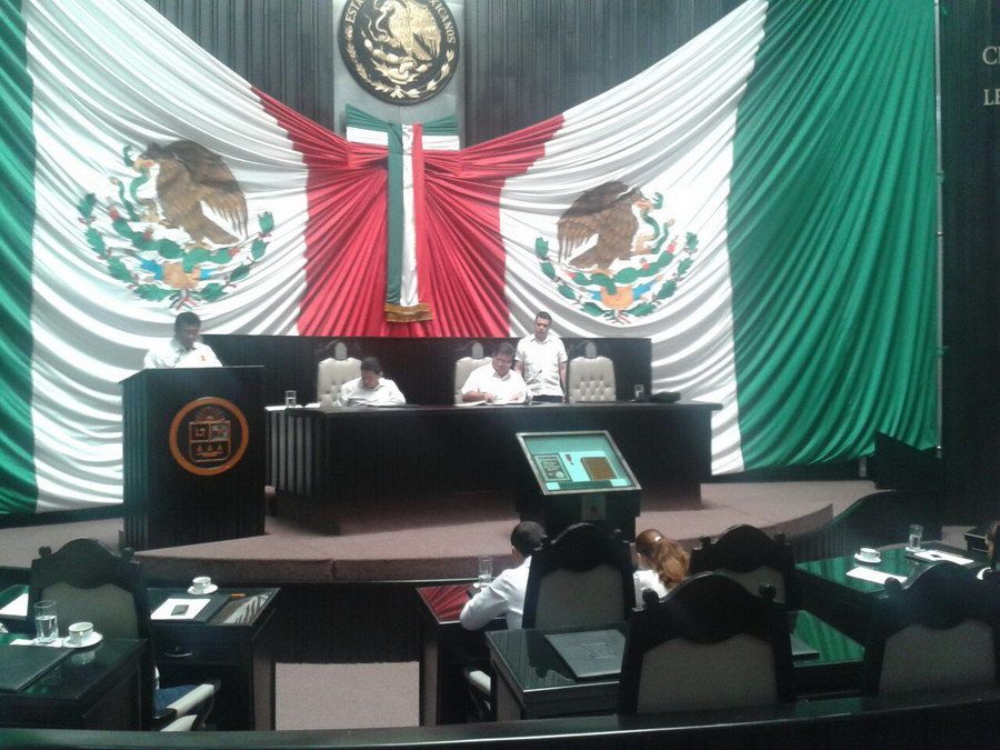 Juan Carrillo abre hostilidad legislativa en 2015