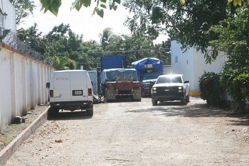 Policía Federal División Caminos asegura un tráiler con fayuca