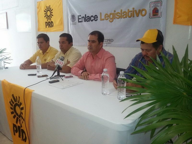 Llama diputado perredista a “desempolvar iniciativas”