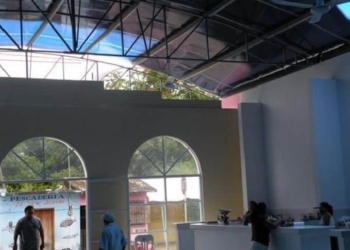 Se derrumba Mercado de Kantunilkin mientras Protección Civil se hace de la vista gorda