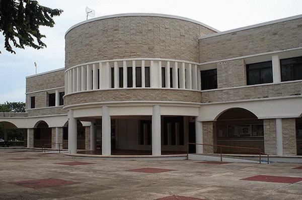 Políticos se convierten en “gurús” de la educación superior en Quintana Roo  