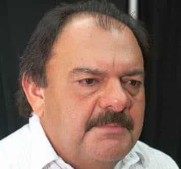Eduardo Espinosa Abuxapqui, exige orden a funcionarios que deseen irse de campaña