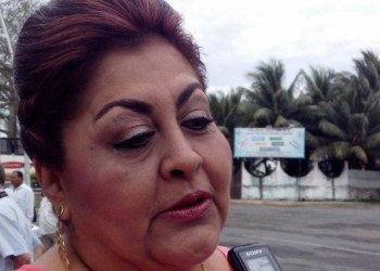 Minimiza regidora Marina González grave problema de salud