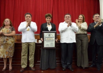 Entrega medalla «Lic. Guillermo González Galera»
