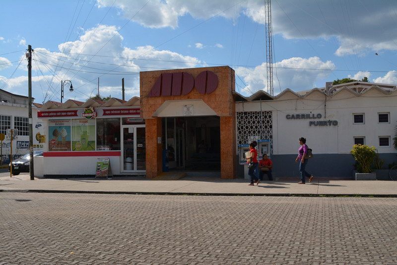 Menor de edad agarra de hotel la terminal de camiones en FCP
