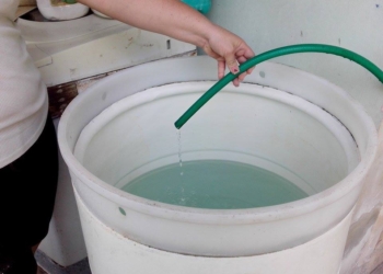 Agua a cuenta gotas’ en la López Mateos