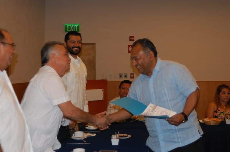 SOCIALES: Reciben Su Certificado 59 Integrantes Del Colegio De Contadores Su Certificación