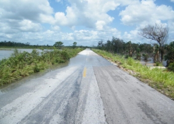Campesinos de Miguel Alemán piden reparación de sus caminos