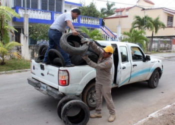 Inicia campaña de descacharrización en Bacalar