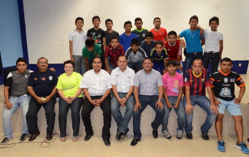 Entregan Apoyo A Equipo Filial Del Pachuca