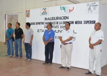   “Pato” Carballo pone en marcha los XV juegos deportivos de media superior en FCP