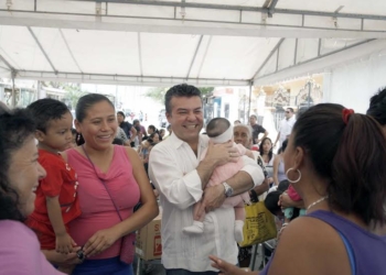 Mauricio Góngora brinda herramientas que mejoren la calidad de vida de los solidarenses
