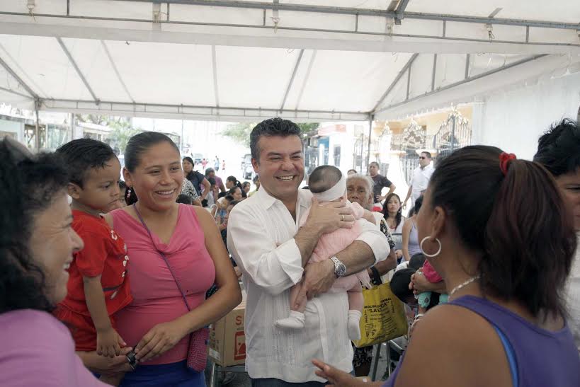 Mauricio Góngora brinda herramientas que mejoren la calidad de vida de los solidarenses