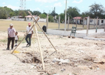 Inician la construcción de domo deportivo en Miguel Hidalgo, Bacalar