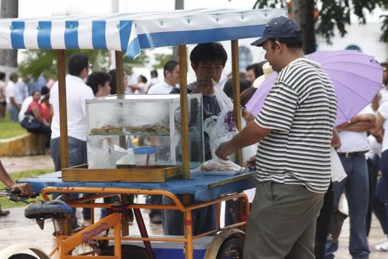 La Sesa ha entregado más de 240 mil tarjetas de salud a sexo-servidoras y meseros de Quintana Roo