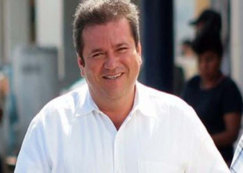Andrés Morcillo consigue más de 15 mil firmas y por ende asegura registro como candidato independiente