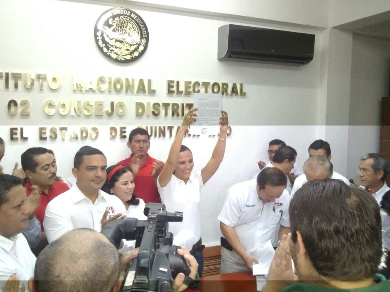 Entrega solicitud de registro Arlet Molgora Glover