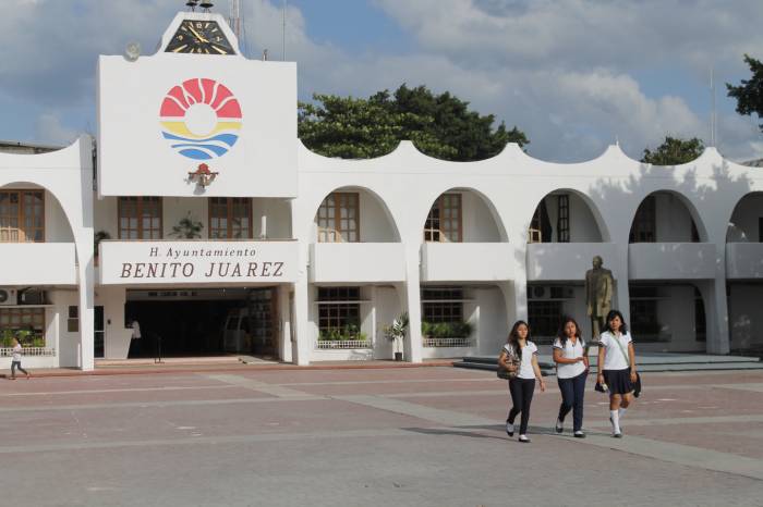 Suplican, piden, lloran por una prórroga para pagar impuestos en Cancun