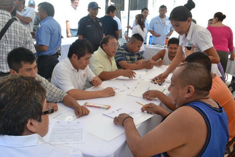 Acercan servicios de salud a reclusos de la cárcel de FCP