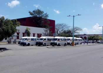 Pésimo servicio de combis colectivas en Chetumal