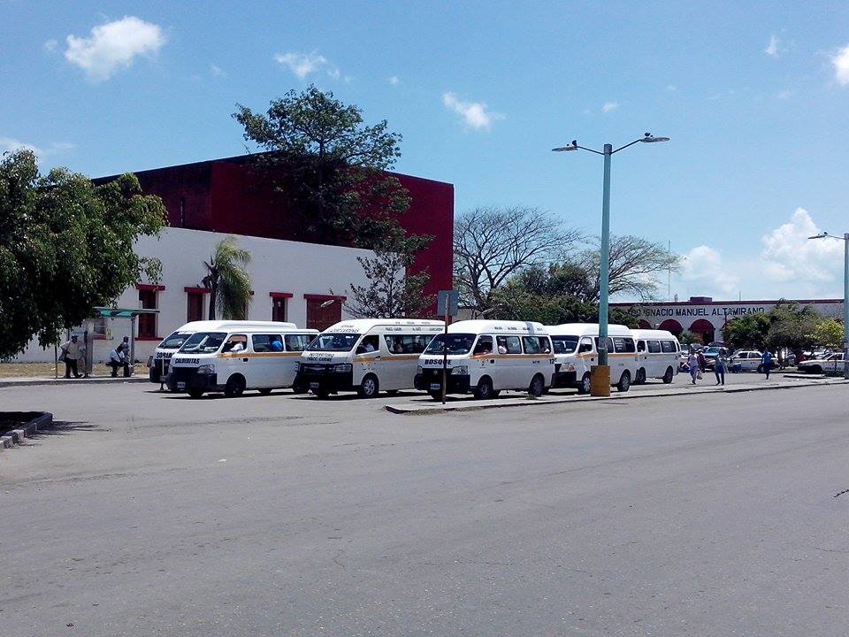 Pésimo servicio de combis colectivas en Chetumal