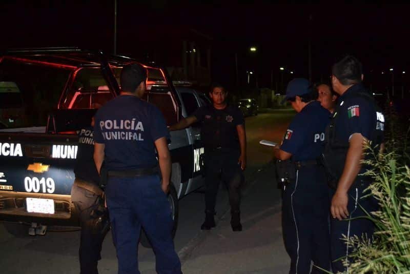 200 pesos y dos “caguamas” quitan a damisela en la Forjadores