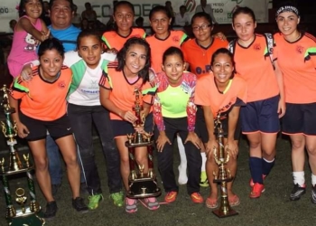 Niupis y Doradas se coronan en Fut-7