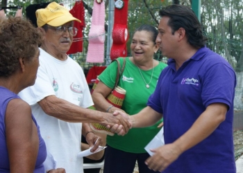 “Chanpepe” entra a Corales a pedir ayuda a la “bruja” para ganar la elección