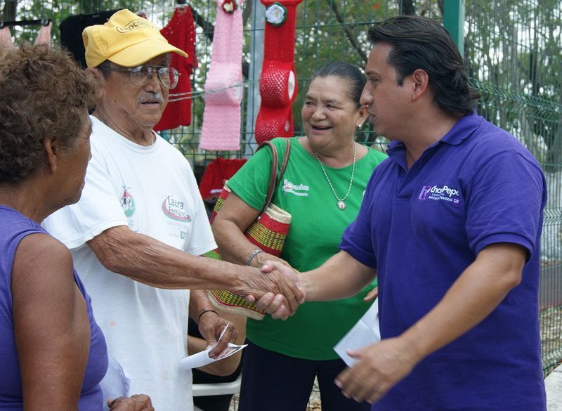 “Chanpepe” entra a Corales a pedir ayuda a la “bruja” para ganar la elección
