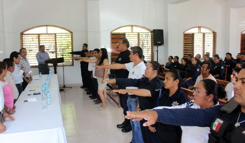 Instalan Consejo de Honor y Justicia de la Policía Municipal de Bacalar