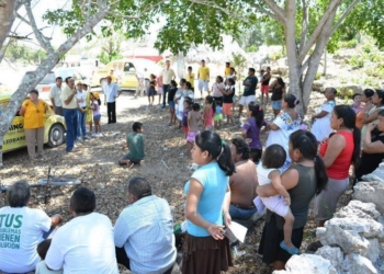 Domingo Flota se consolida en la zona maya, familias enteras se suman en apoyo a su candidatura