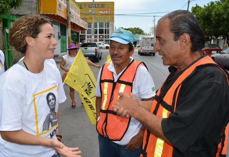 Salud y deporte se compromete a fomentar la perredista Iris Mora ante vecinos de la región 92