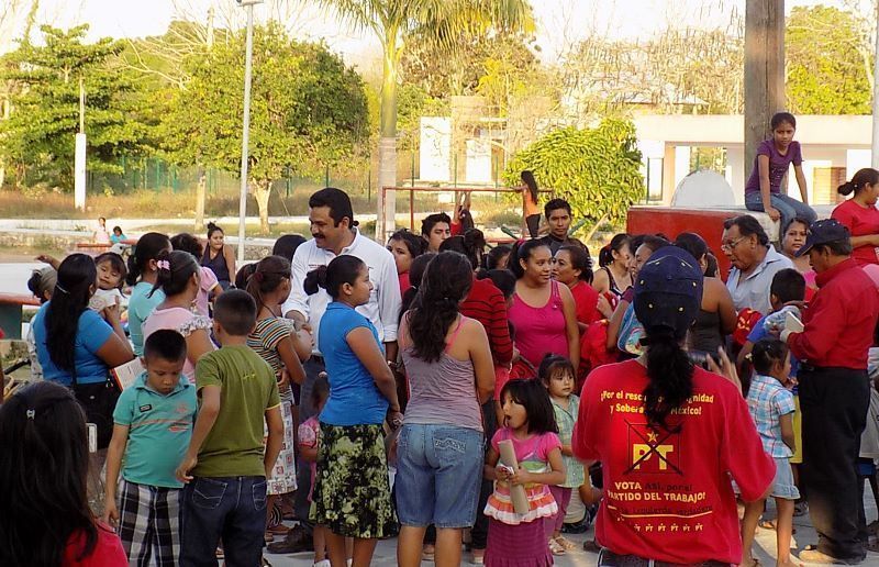 “¡Con tu voto rescatas a México, vota diferente!”