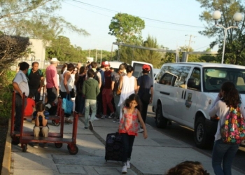 No descartan corridas extras por éxodo de turistas que salen del Sur de Quintana Roo