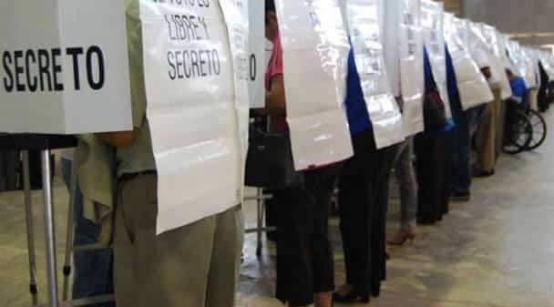 El INE se prepara para recibir material electoral.