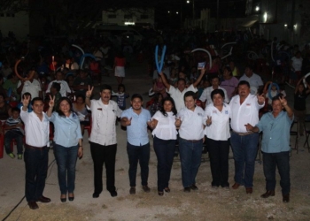 Javier Corral hace campaña en Dzoncauich y en Buctzotz