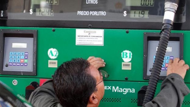 Abuxapqui “le avienta el muerto” a las gasolineras