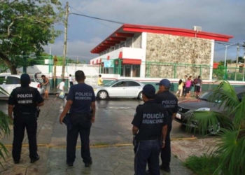 Habitantes de la parte baja de Chetumal acusan de “trácala” al comandante “Escorpión” de la PMP de OPB