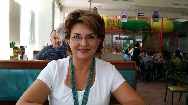 Presenta Kringemma ante el INE Plataforma Política 100% Turquesa