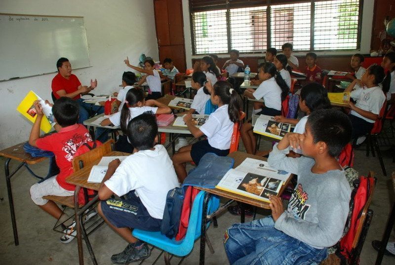 Maestros suman el 30 de abril a su “mega puente”