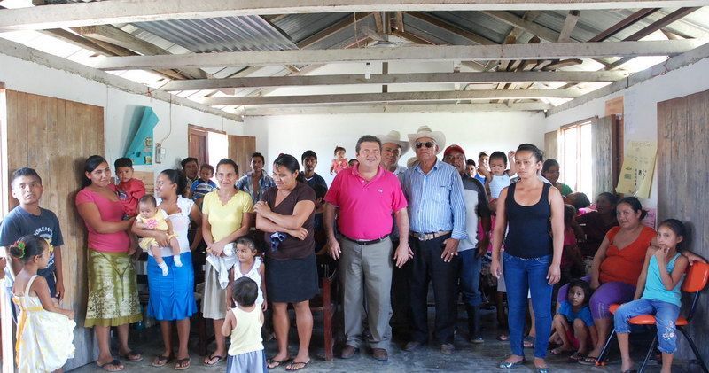 Compromiso de atención directa, morcillo Amplio recorrido por comunidades, en arranque de campaña
