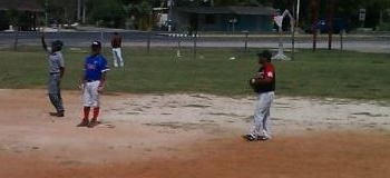Potros vence en cerrado encuentro a los Cardenales en soft de Bacalar