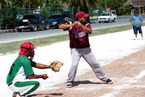 Cardenales vs Potros abren fecha cinco en sóftbol de segunda fuerza de Bacalar