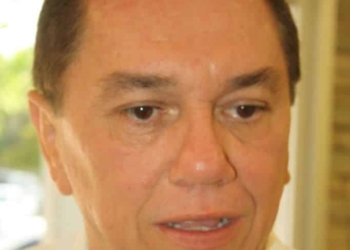 Minimiza Director de Bachilleres embarazo en estudiantes adolescentes